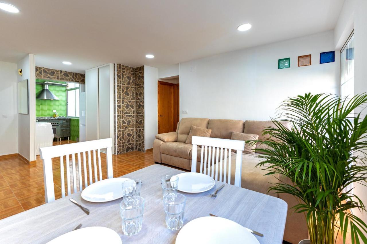 Charming 2 Bedroom Apartment At Triana Center By Oui Sevilla Exterior foto