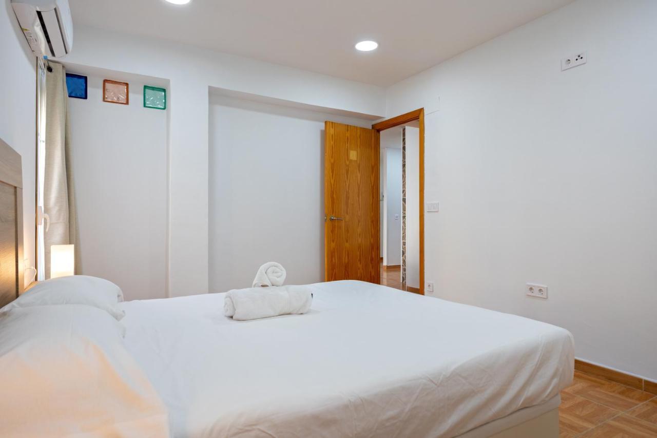 Charming 2 Bedroom Apartment At Triana Center By Oui Sevilla Exterior foto